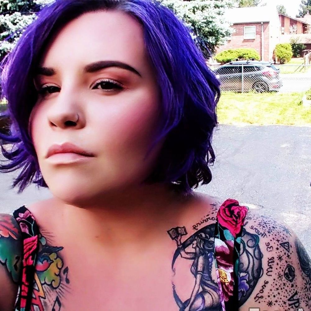 Meet your Posher, Whitney